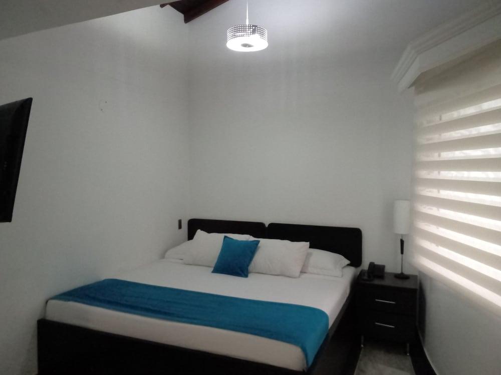 Hotel Calasanz Real Medellin Ngoại thất bức ảnh